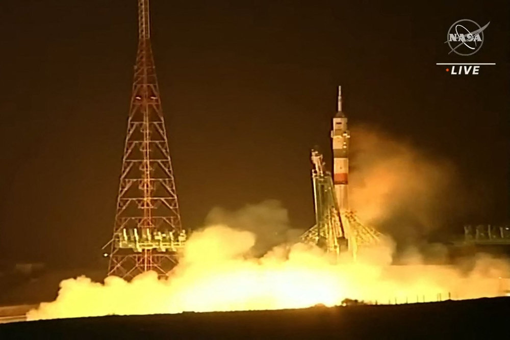 Launch of unmanned Soyuz rocket to retrieve crew from ISS