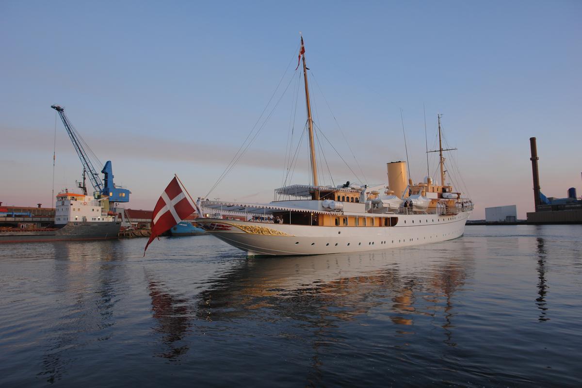 Halsnæs får besøg af H. M. Dronningen