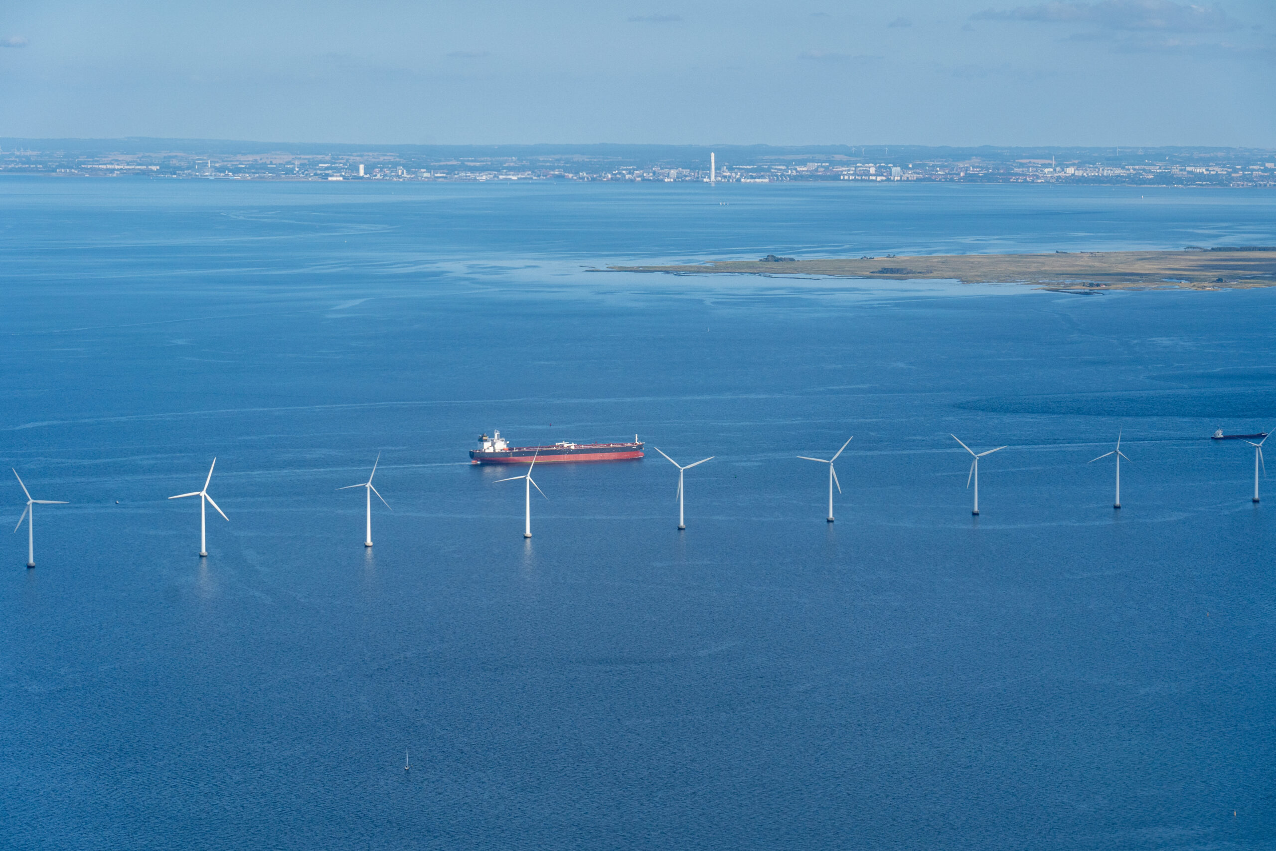 Fremtidens skibsbrændstof skal kunne produceres fossilfrit med Power-to-X. Arkivfoto Colourbox.