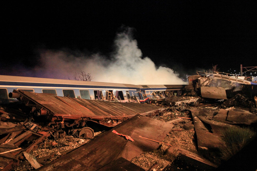 Trains collide near Larissa