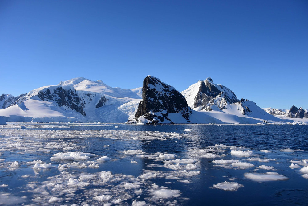 PLUS Antarktis og januar når rekordtemperaturer