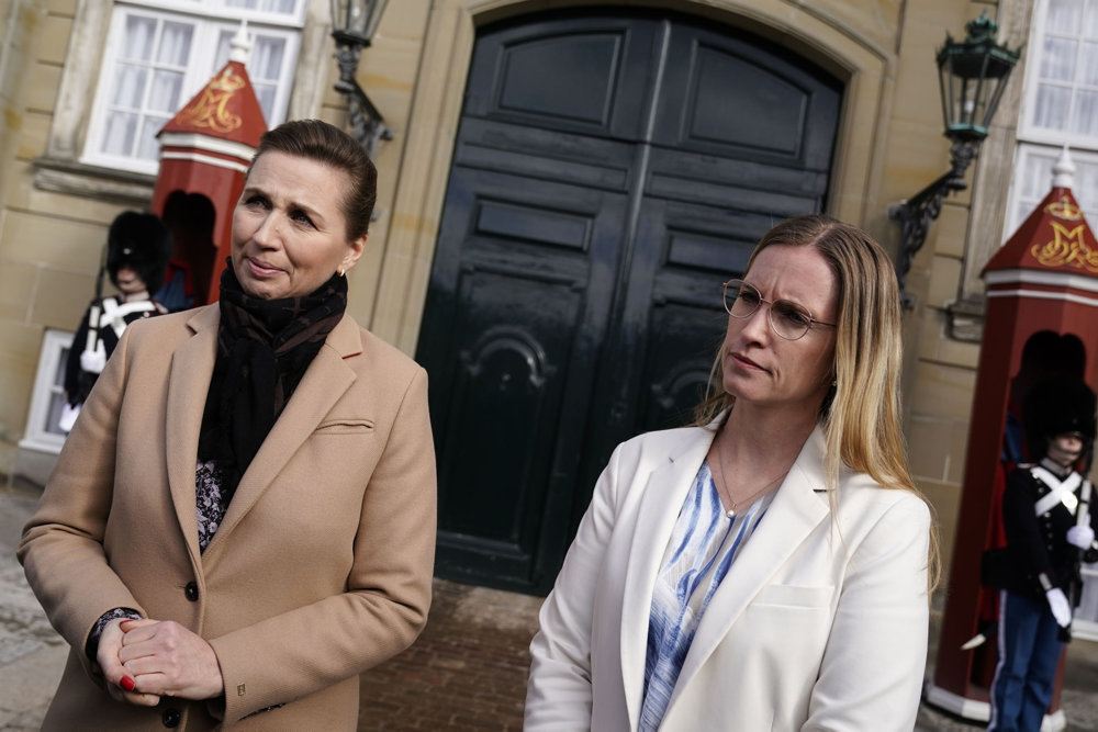 Ændringer i regeringen - Doorstep på Amalienborg Slotsplads