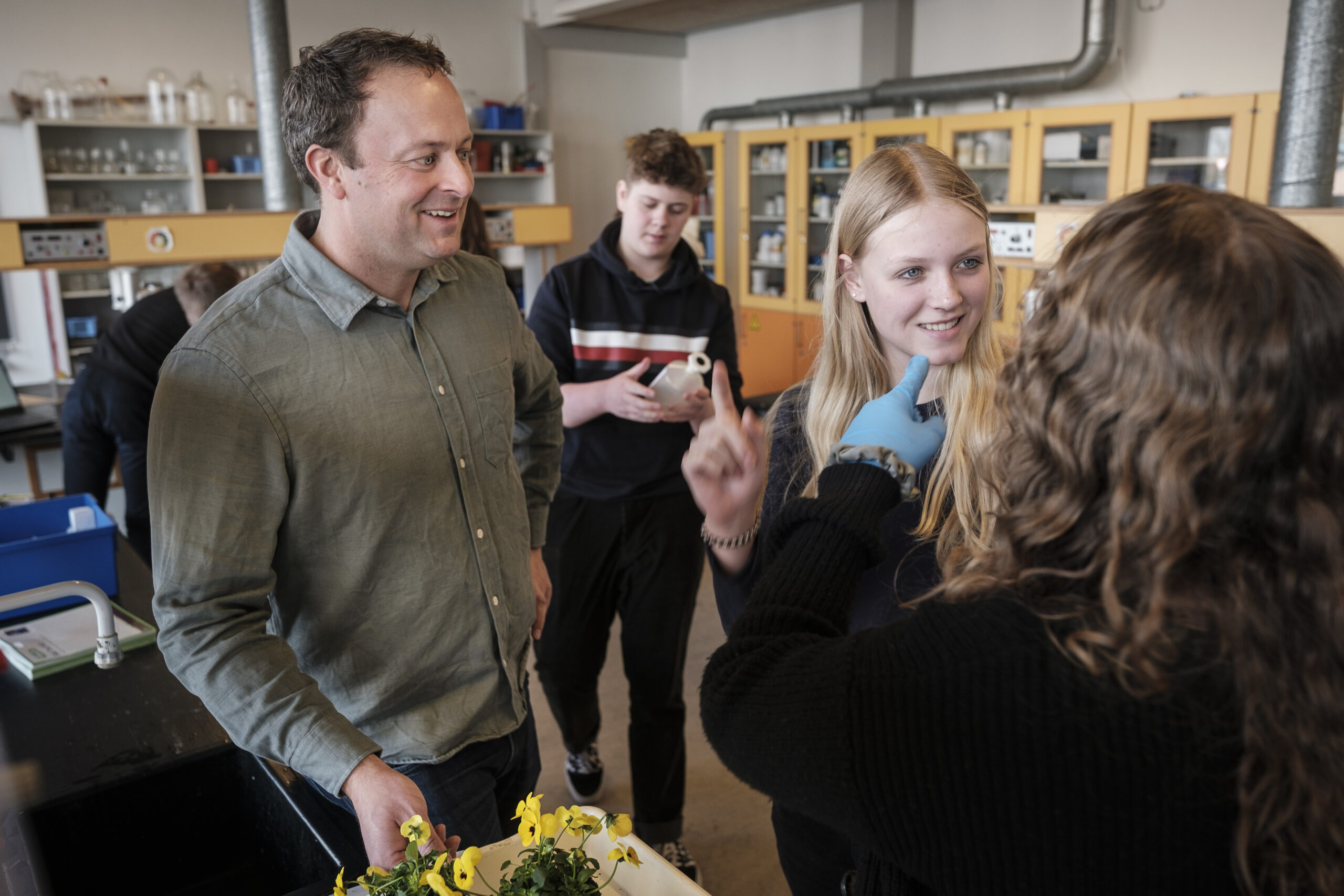 Jakob Warming fra Vittenbergskolen Vadehav i Ribe modtager Novo Nordisk Fondens Naturfagslærerpris. Med prisen følger 250.000 kr., hvoraf 50.000 kr. tilfalder prismodtageren, mens 200.000 kr. tilfalder skolen.