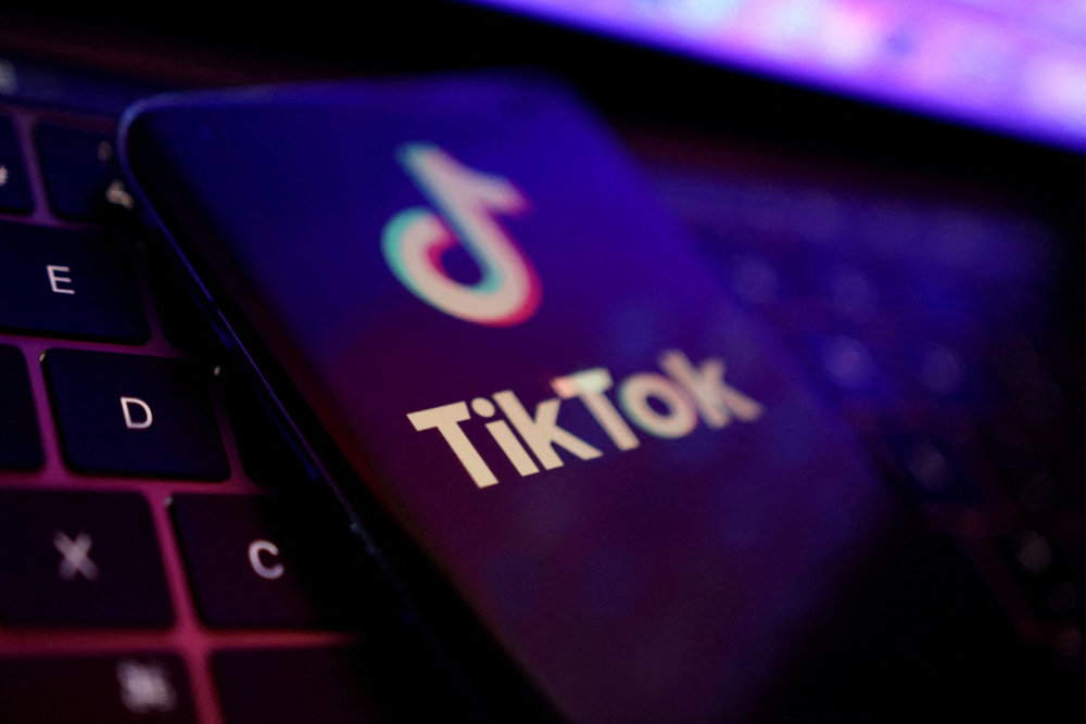 FILE PHOTO: FILE PHOTO: Illustration shows TikTok app logo