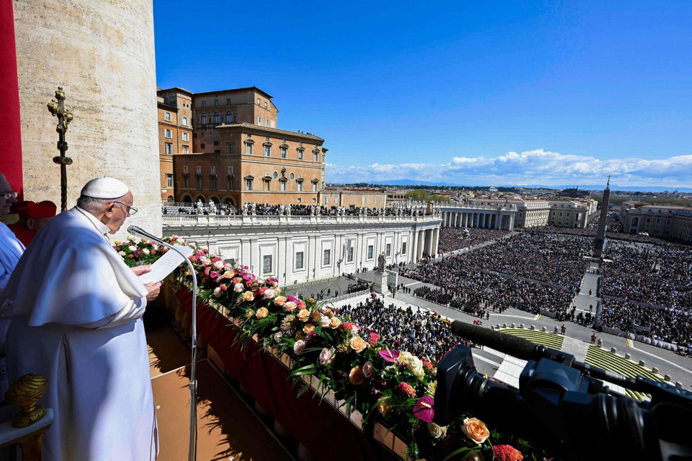 VATICAN-RELIGION-POPE-MASS-EASTER-URBI ET ORBI