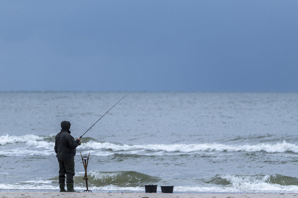 Et udbredt regnvejr på vej mod vestkysten ved Vejers Strand.