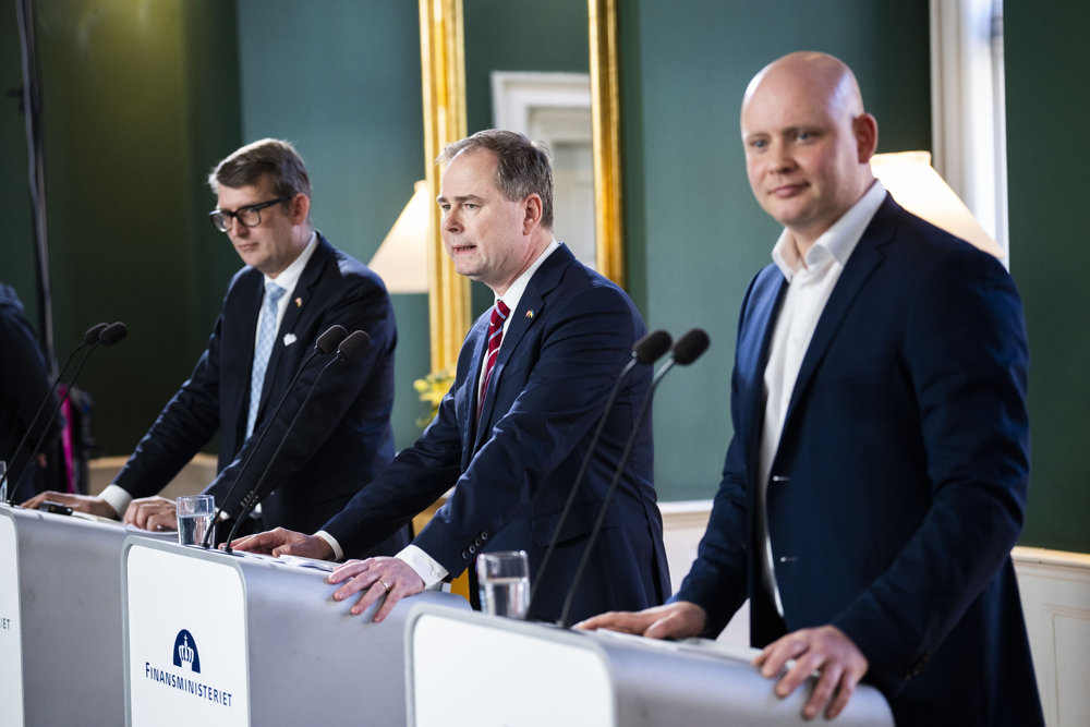 Regeringen præsenterer finanslovsforslag