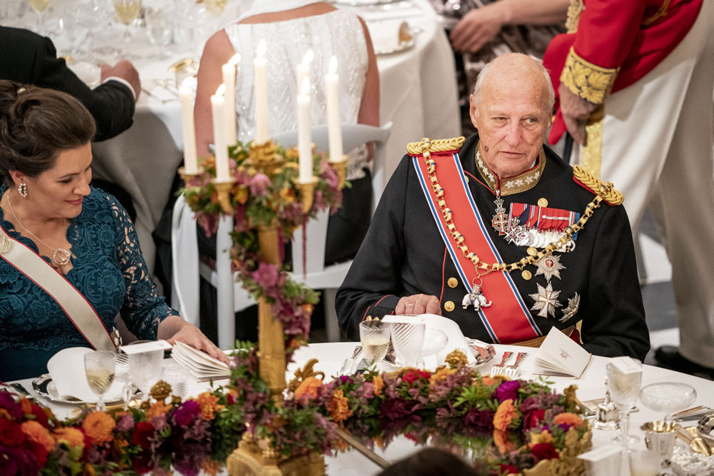 Dronningens 50-års regeringsjubilæum: Gallataffel på Christiansborg Slot, Dronning Margrethe, Dronningen, Kong Harald