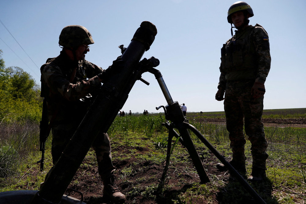 Ukrainian servicemen of the 128th Mountain assault Brigade at a military training in Dnipropetrovsk region