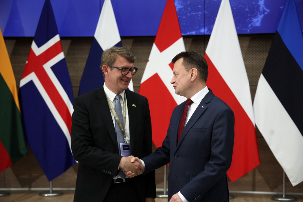 Ministers from the ''Northern Group, '' comprising 11 NATO countries and Sweden meet near Warsaw