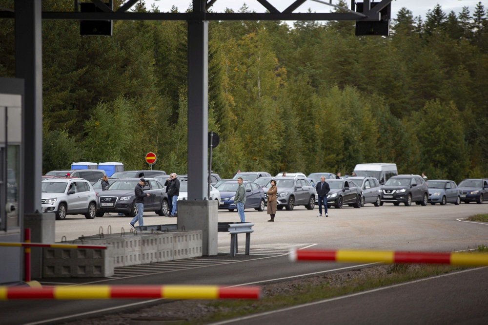 Crossings from Russia at the Vaalimaa border station in Finland