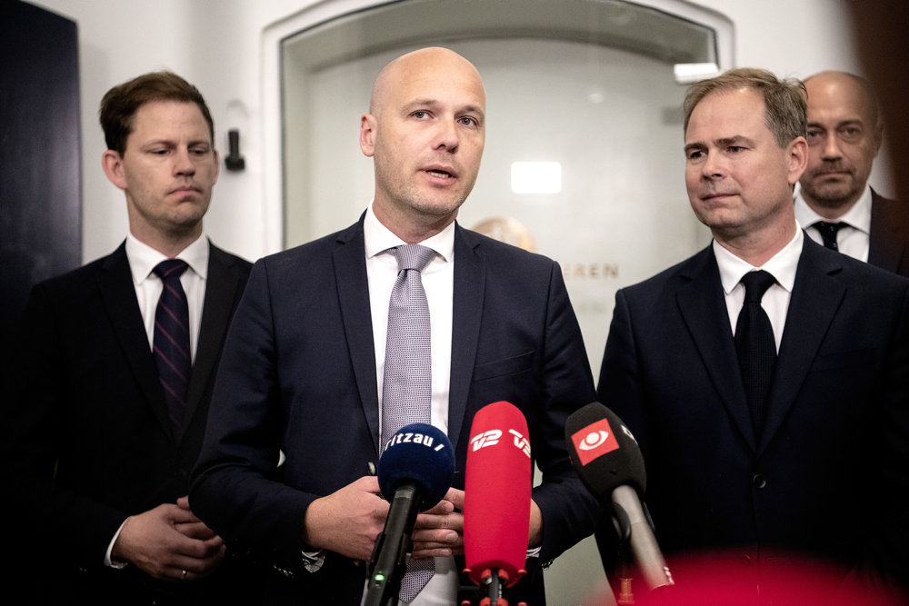 Regeringen og Danske Regioner præsenterer aftale