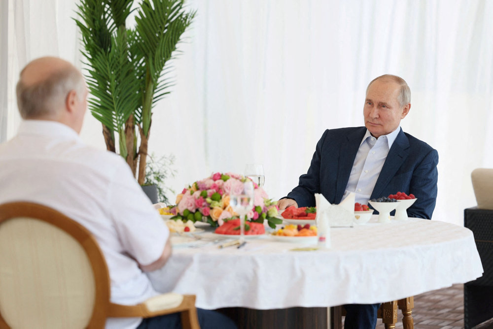 Russian President Vladimir Putin meets with Belarusian President Alexander Lukashenko in Sotji