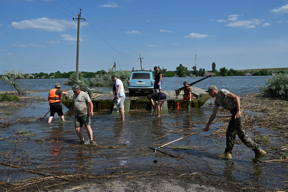 TOPSHOT-UKRAINE-RUSSIA-CONFLICT-WAR