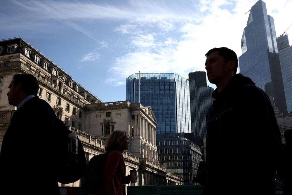 FILE PHOTO: Bank of England poised to raise interest rates to tackle inflation