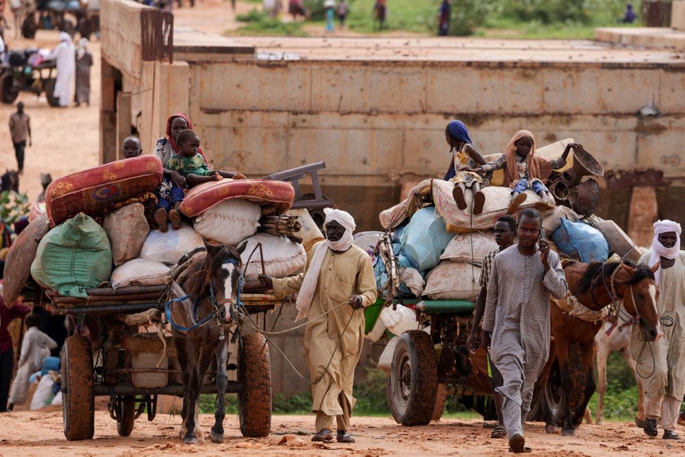 FILE PHOTO: Fleeing Sudanese seek refuge in Chad