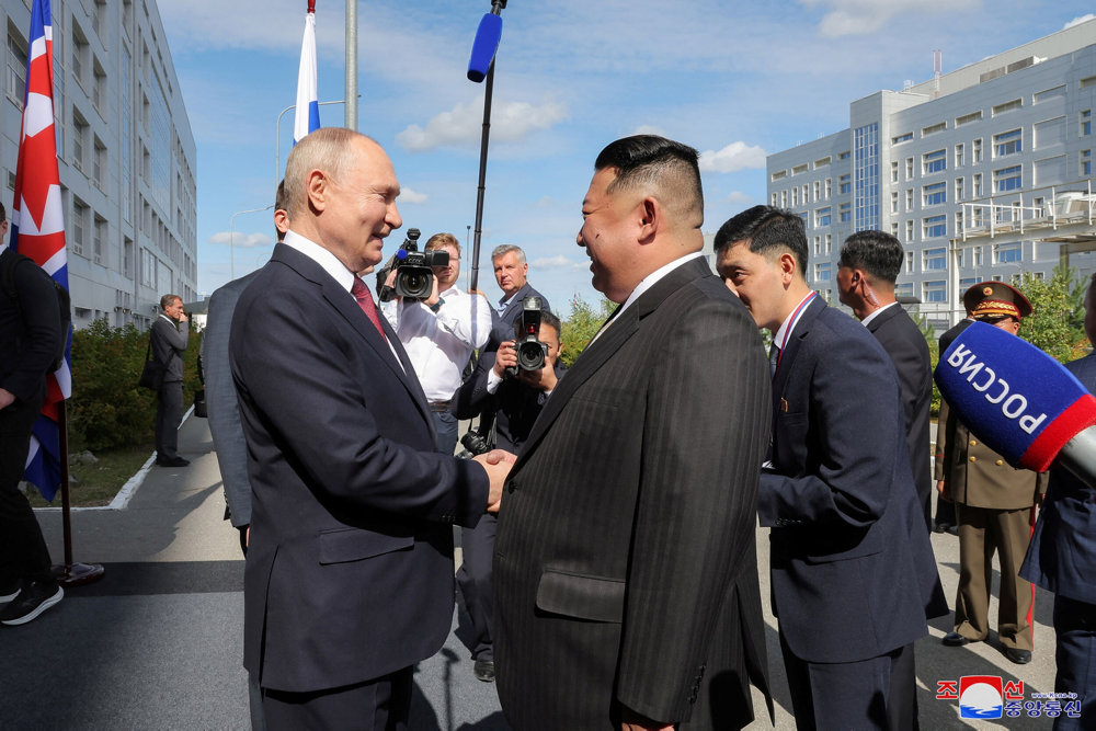 North Korean leader Kim Jong Un meets Russia''s President Vladimir Putin