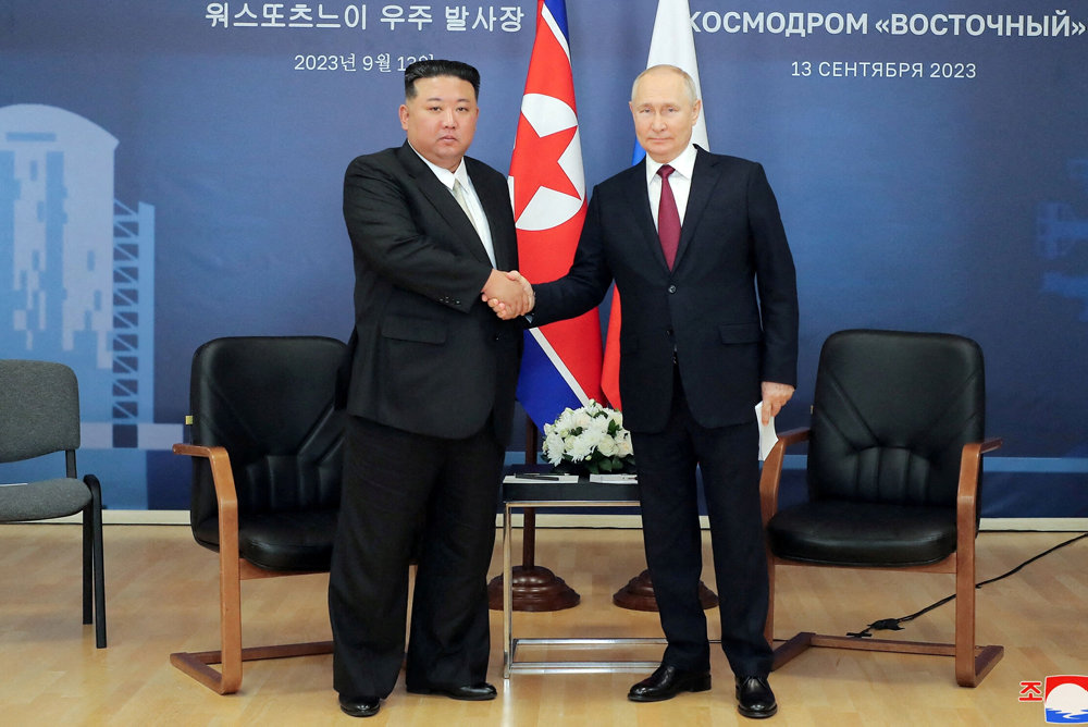 FILE PHOTO: Russia''s President Putin and North Korea''s leader Kim meet in Amur region