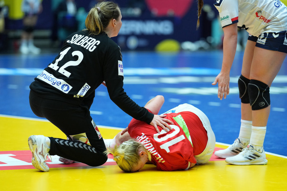 IHF World Womens Handball Championship, semifinals: Denmark- Norway